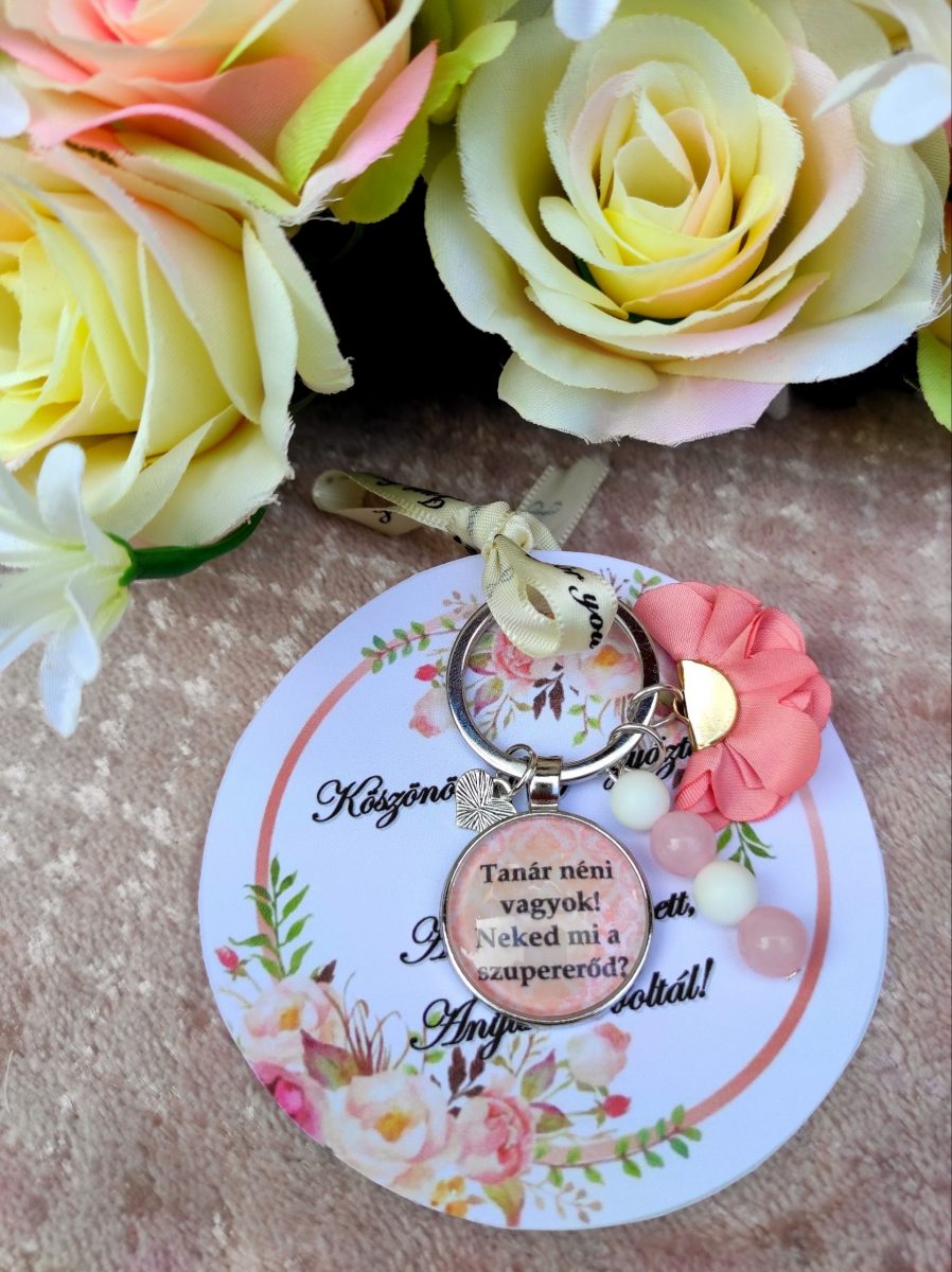 Szuper tanár néni kulcstartó